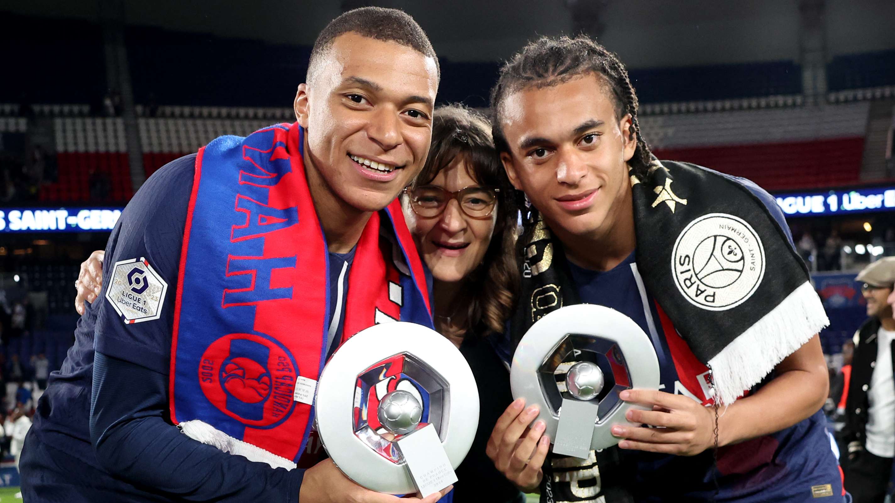 支需要他且 支需要他且